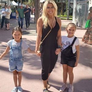 Meet your Posher, Valentina